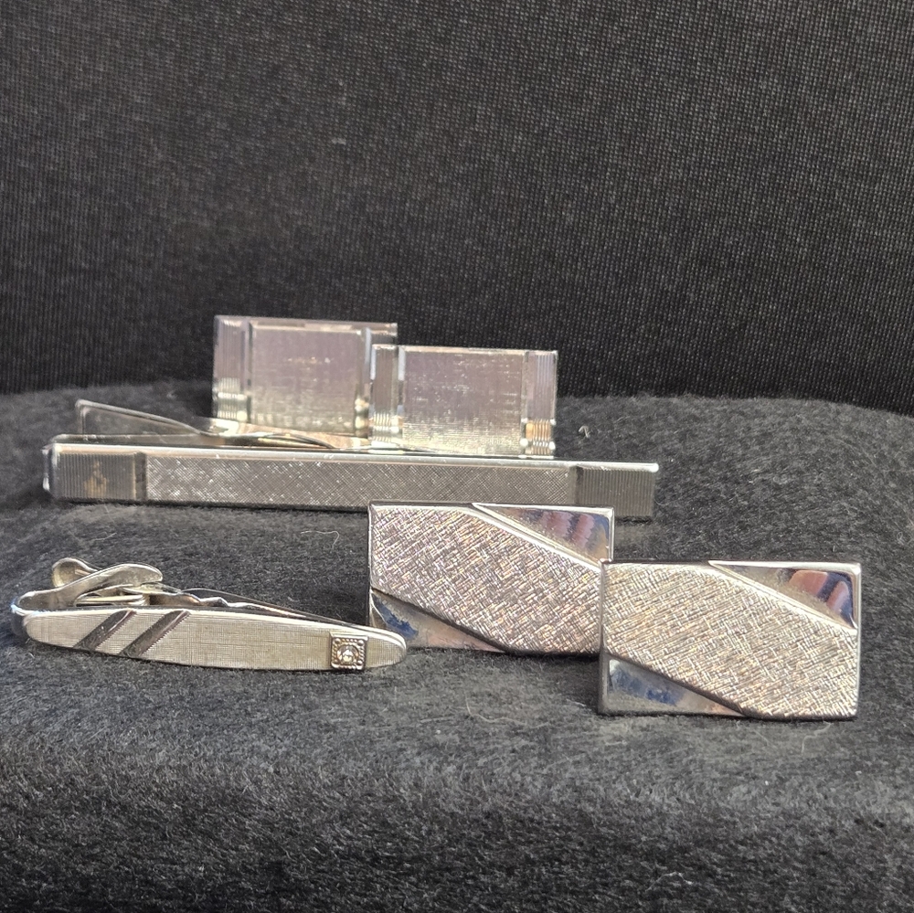 Elegant Silver Cufflinks and Tie Clip Set Of 2